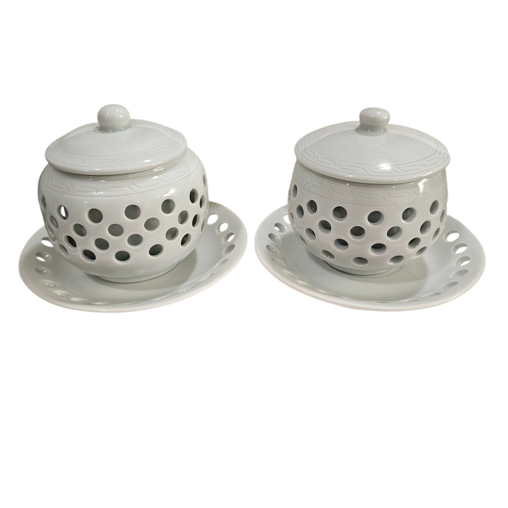 Elegant White Ceramic Tea Cup